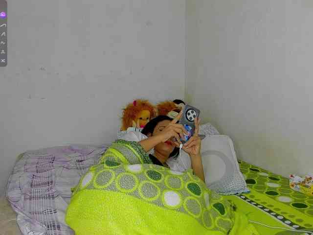 nenita-horny webcam