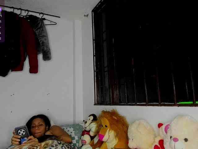 nenita-horny webcam