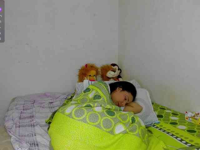 nenita-horny webcam