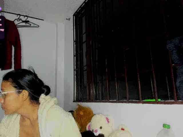 nenita-horny webcam