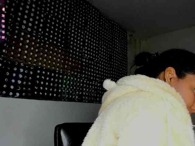 nenita-horny webcam