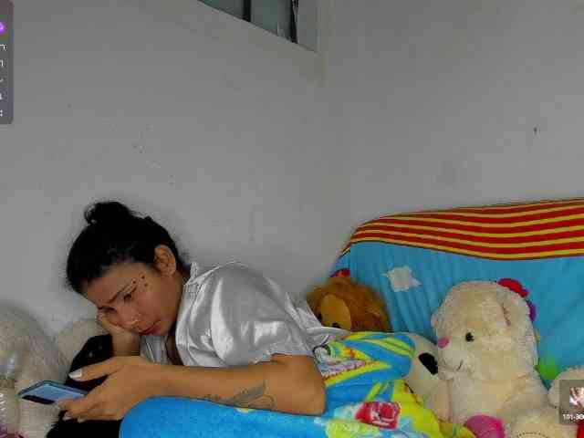 nenita-horny webcam