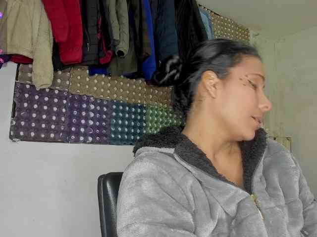 nenita-horny webcam