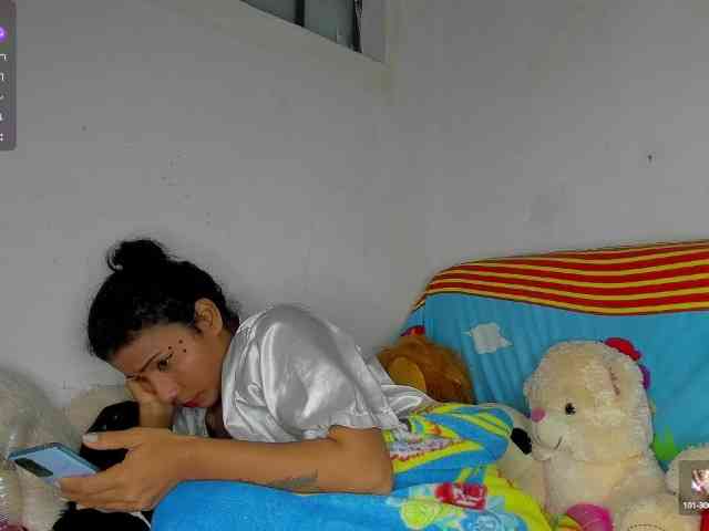 nenita-horny webcam