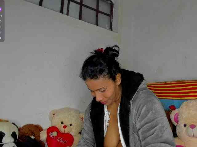 nenita-horny webcam