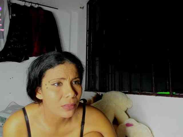 nenita-horny webcam