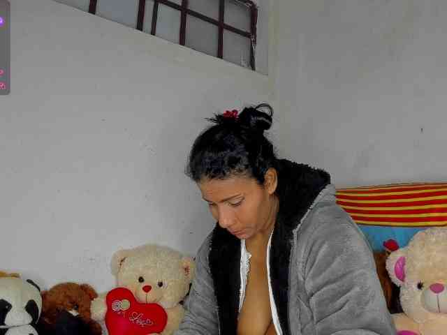 nenita-horny webcam