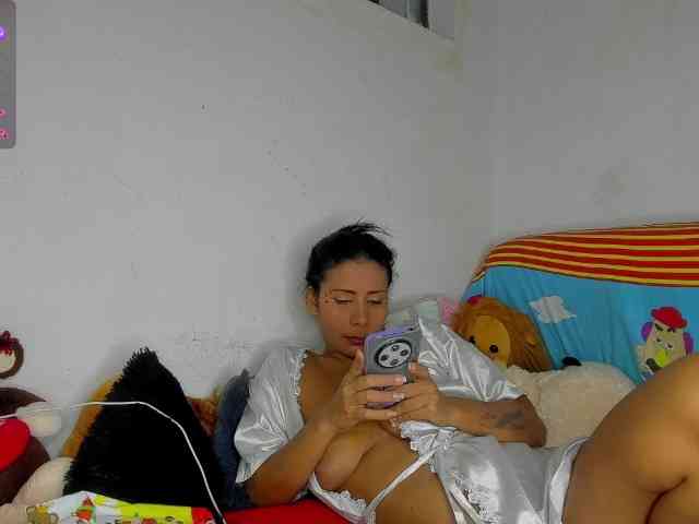 nenita-horny webcam