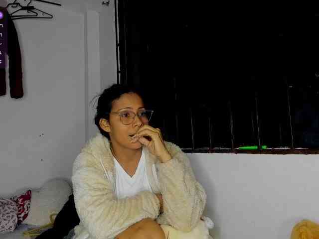 nenita-horny webcam