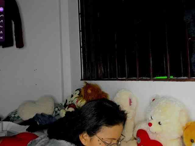 nenita-horny webcam