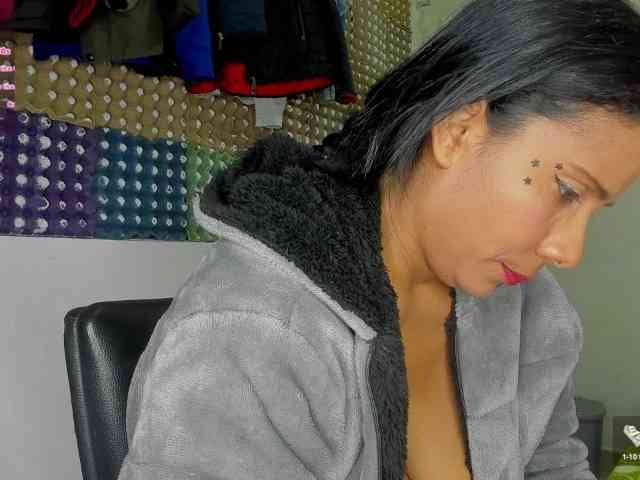 nenita-horny webcam