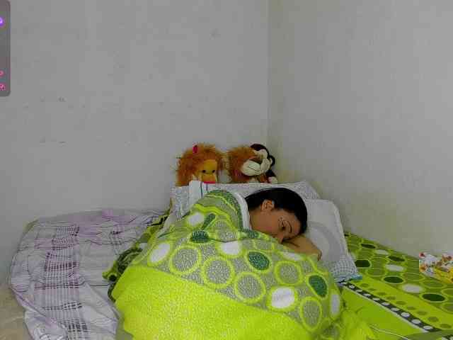 nenita-horny webcam