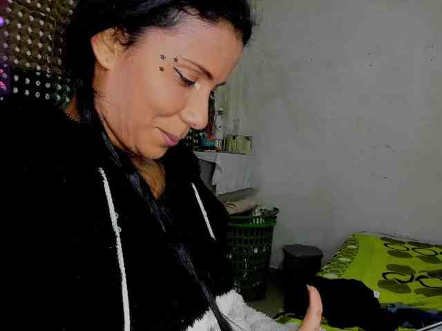 nenita-horny webcam