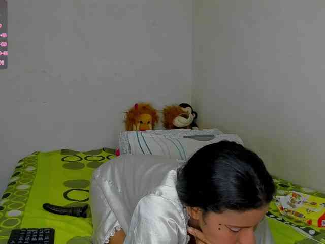 nenita-horny webcam