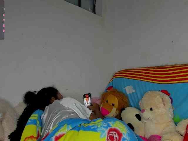 nenita-horny webcam