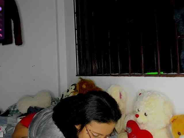nenita-horny webcam