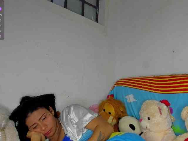 nenita-horny webcam