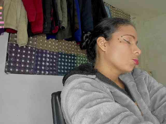 nenita-horny webcam