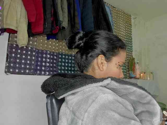 nenita-horny webcam