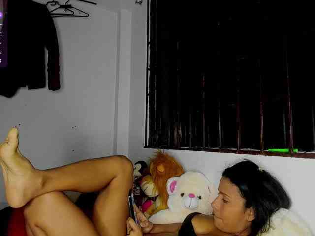 nenita-horny webcam