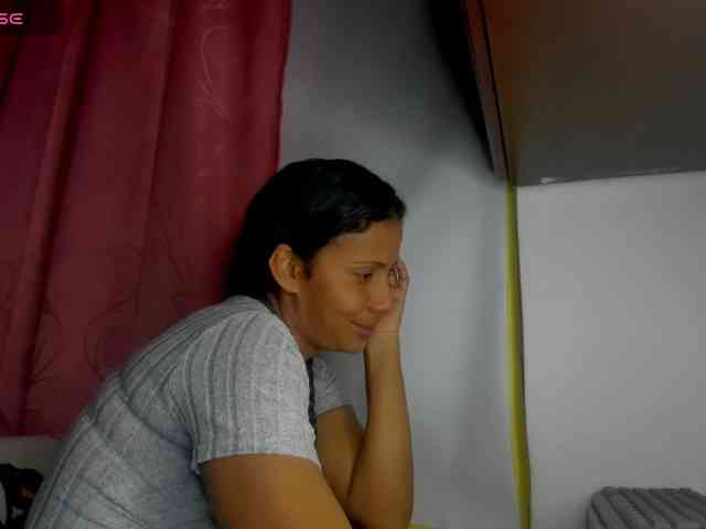 nentia-horny Live Webcam on BongaCams