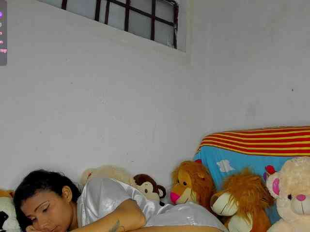 nenita-horny webcam