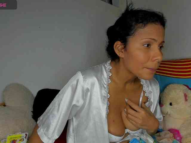 nenita-horny webcam