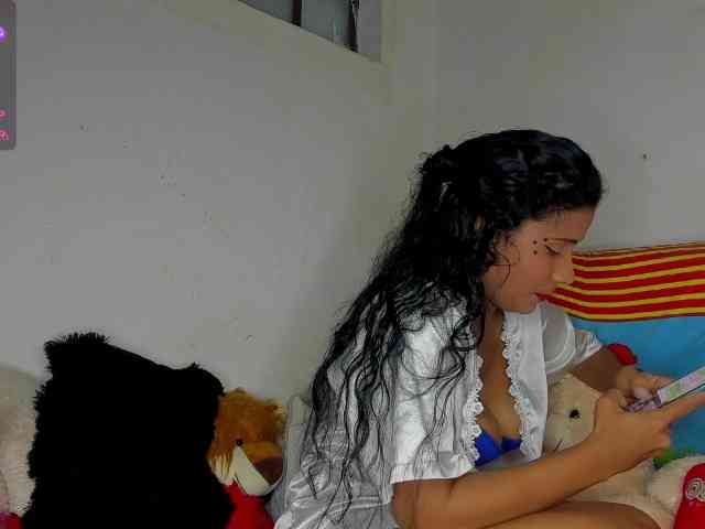 nenita-horny webcam