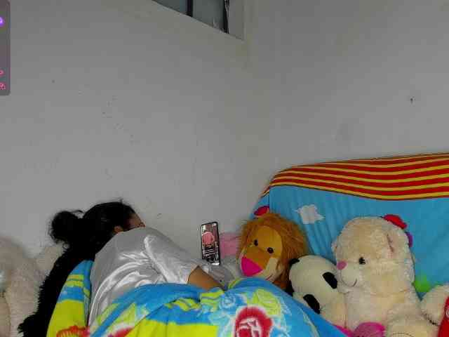 nenita-horny webcam