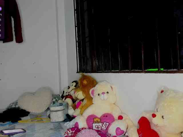 nenita-horny webcam