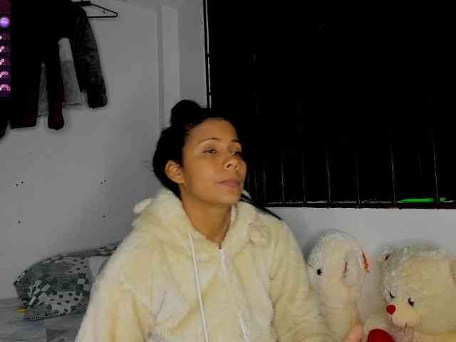 nenita-horny webcam