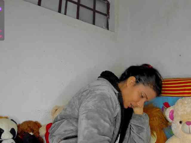 nenita-horny webcam