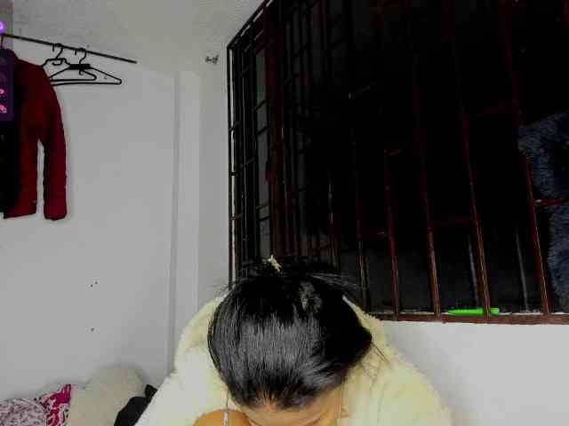 nenita-horny webcam
