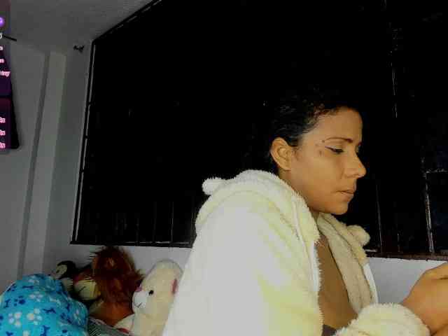 nenita-horny webcam