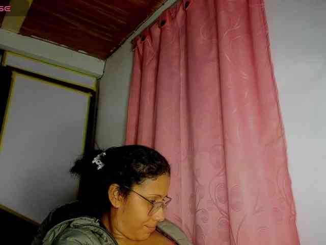 nenita-horny webcam