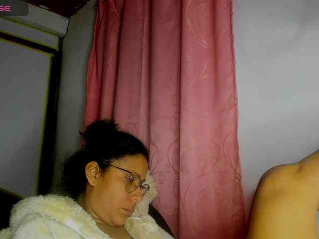 nenita-horny webcam