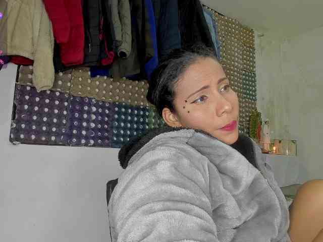 nenita-horny webcam