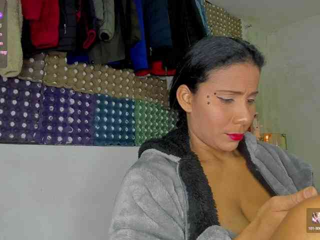 nenita-horny webcam