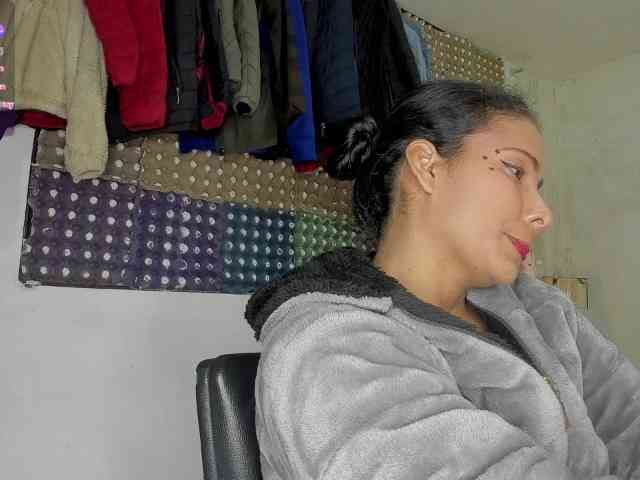 nenita-horny webcam