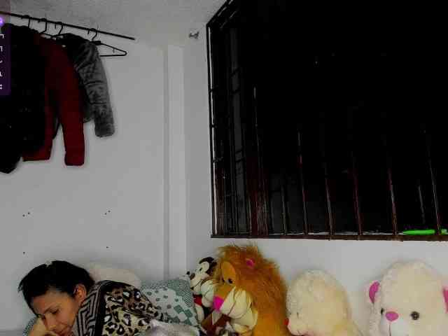 nenita-horny webcam