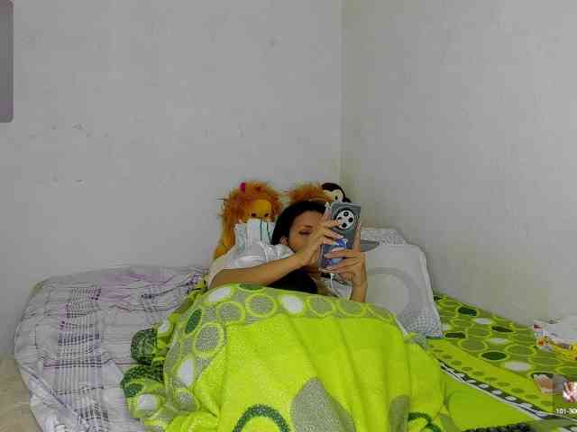 nenita-horny webcam