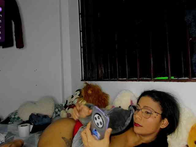 nenita-horny webcam