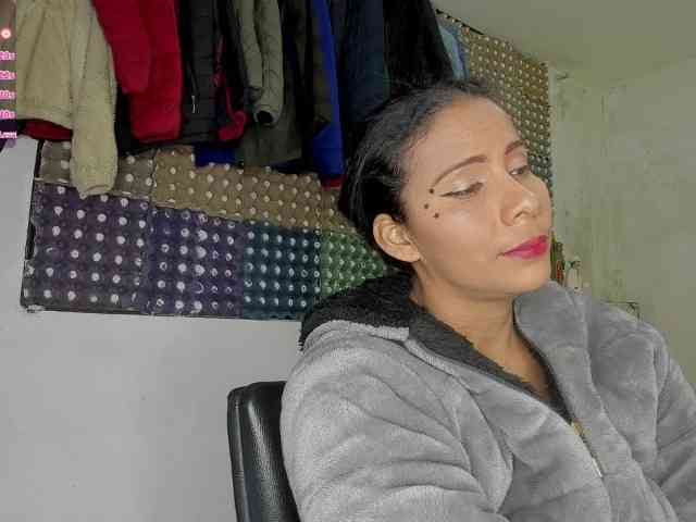 nenita-horny webcam