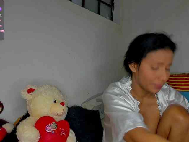 nenita-horny webcam