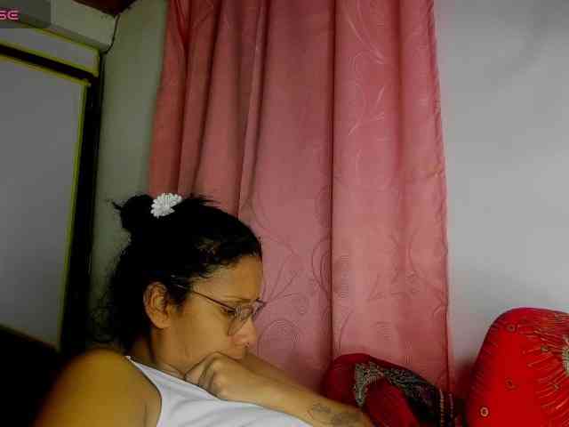 nenita-horny webcam