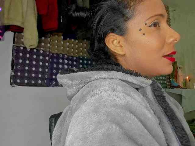 nenita-horny webcam
