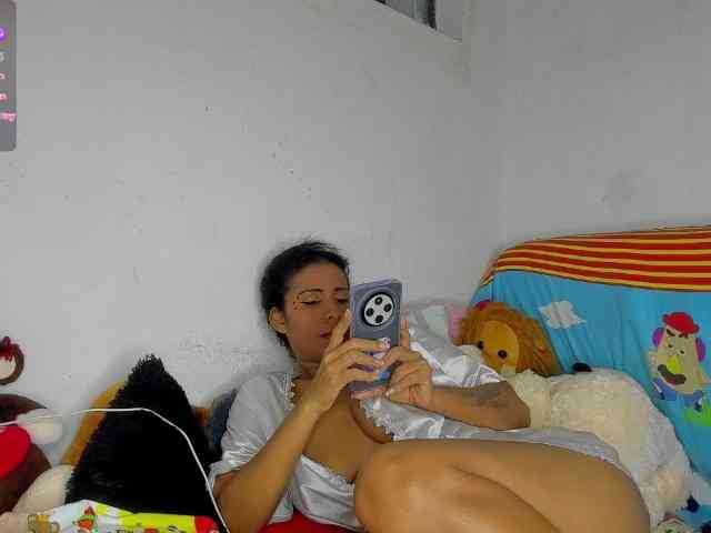 nenita-horny webcam