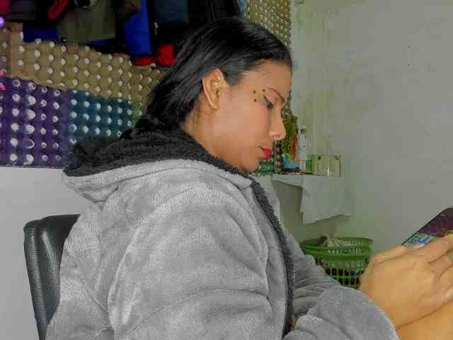 nenita-horny webcam