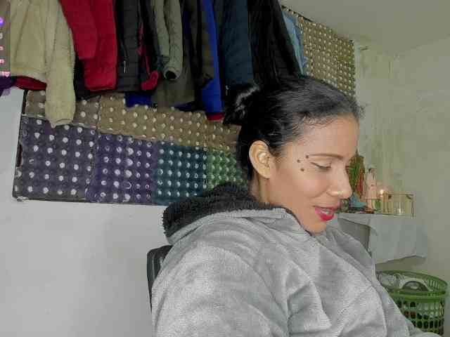 nenita-horny webcam