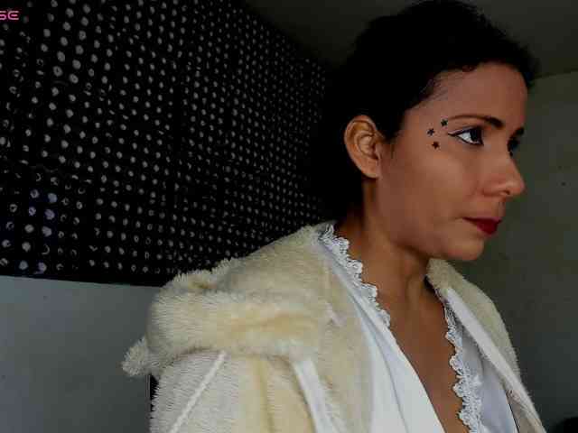 nenita-horny webcam